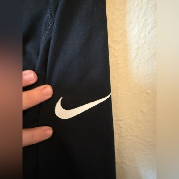 Nike Kansas City Chiefs Black Dri Fit Pullover - Picture 5 of 5